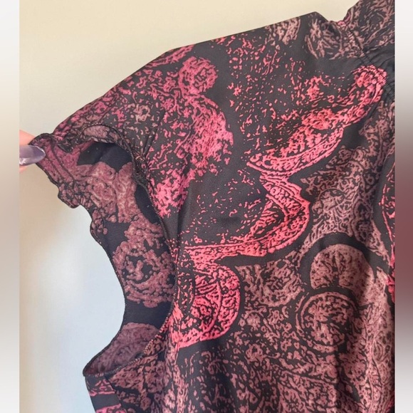 Vintage Elie Tahari Silk Black and Pink Women's Top - Picture 6 of 6